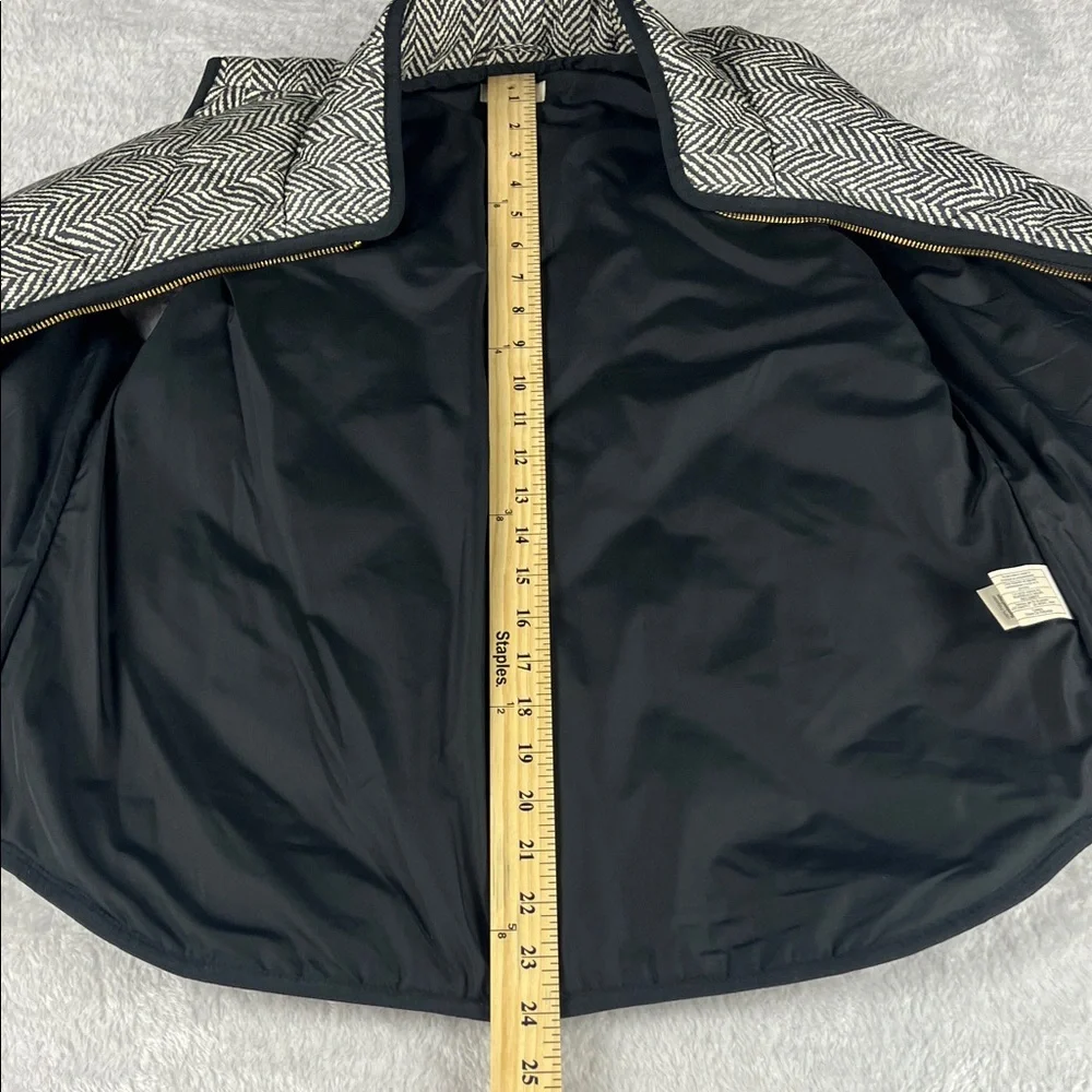 J.‎ Crew Women's Small Black and White Herringbone Full Zip Vest & Front Pockets